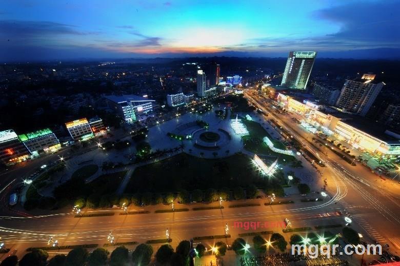 路过花园的第3张照片