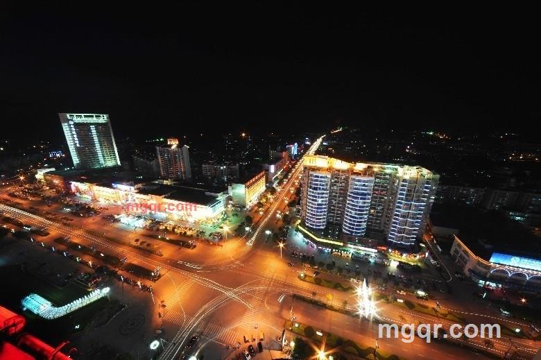 路过花园的第1张照片