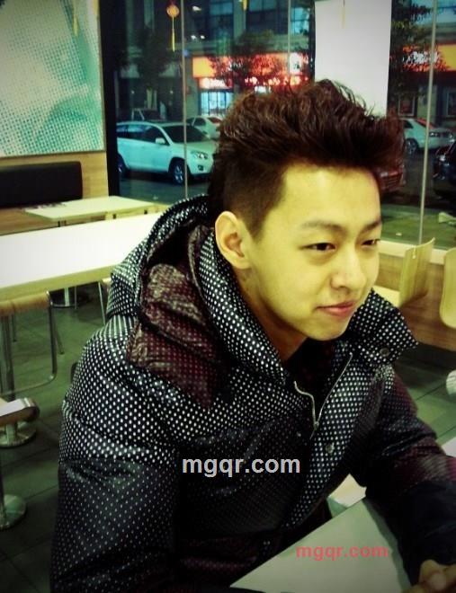 依旧天然呆的第1张照片