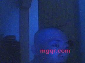 一抹悲伤的笑的第1张照片