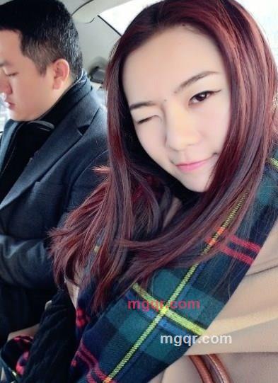 爱美女人的第1张照片