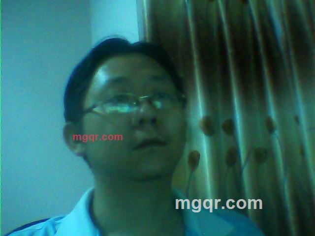 寂寞孤独的宅男的第1张照片