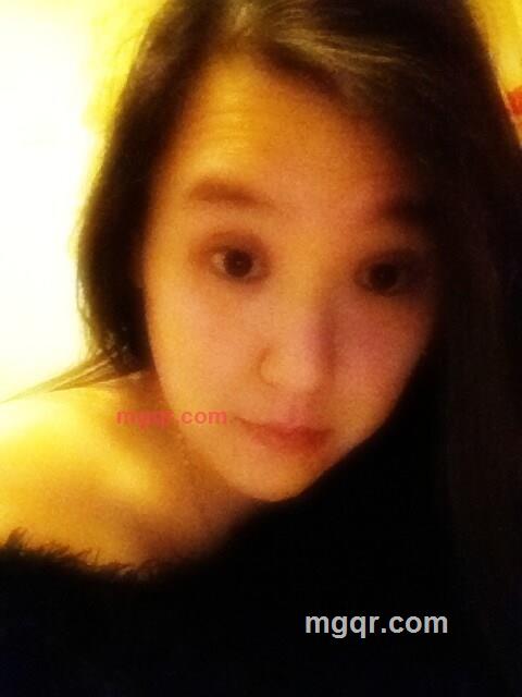 丰满性感女人的第10张照片