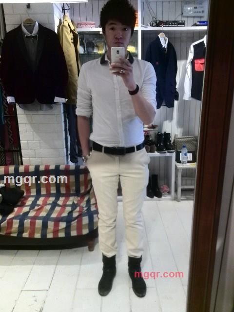 夜色纯情的第1张照片