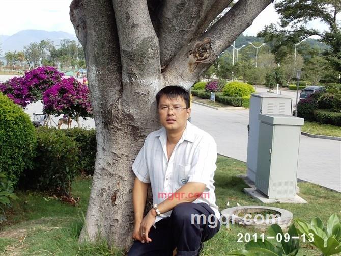 缺水的男人的第1张照片