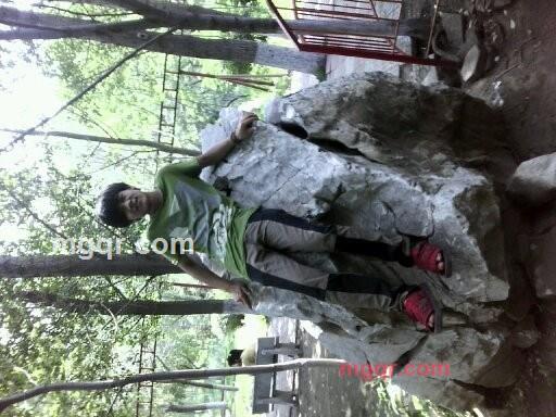 孤单加上孤单的第1张照片