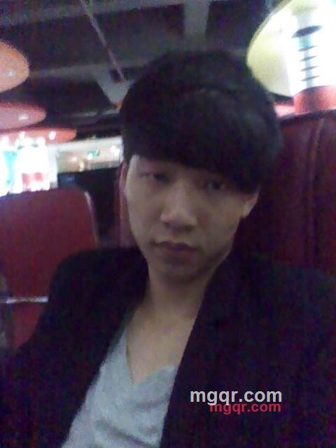 天黑黑不过人心的第1张照片