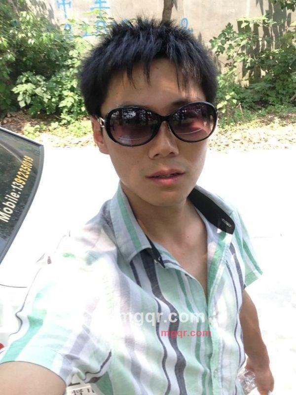 偶尔坏坏的第1张照片