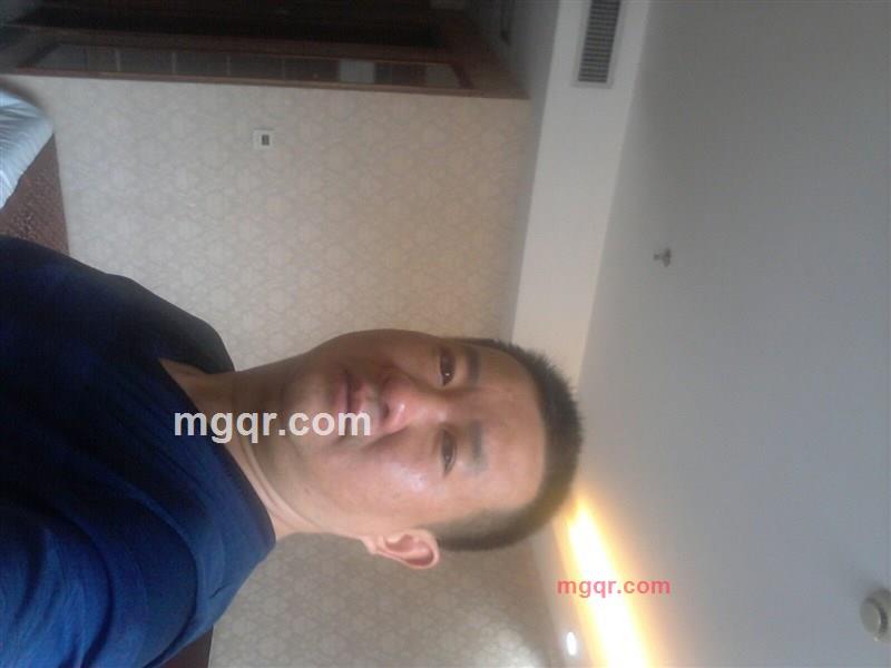 海边的人的第3张照片