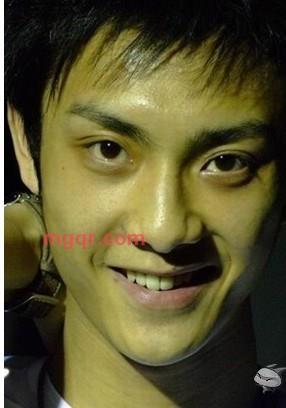 遛鸟人的第1张照片