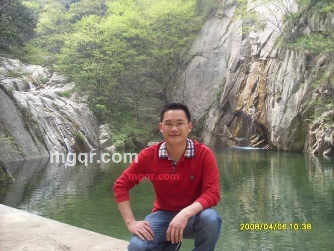 牵手。。的第2张照片