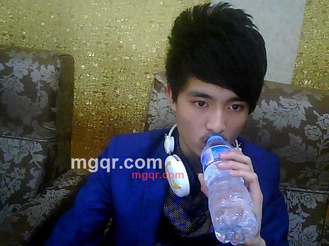 **激情情未了的第1张照片