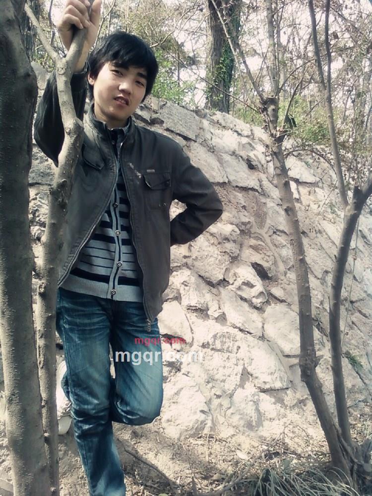 仰天男孩的第2张照片