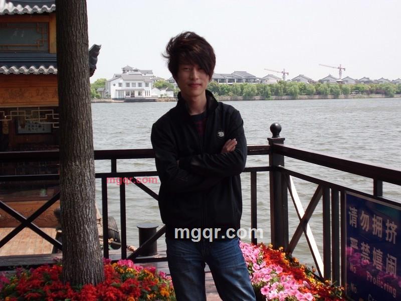 ゞ离*人的第1张照片