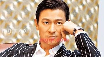 黑夜孤灯的第1张照片