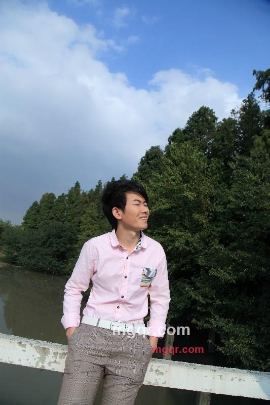 善良的狼yyq的第3张照片