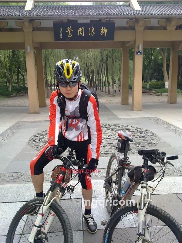 善良的狼yyq的第4张照片