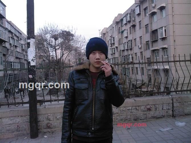 煎熬出差的男人的第1张照片