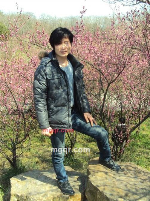 男人不坏才怪的第2张照片