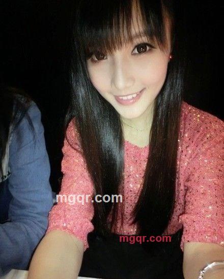 美丽的小女人的第3张照片