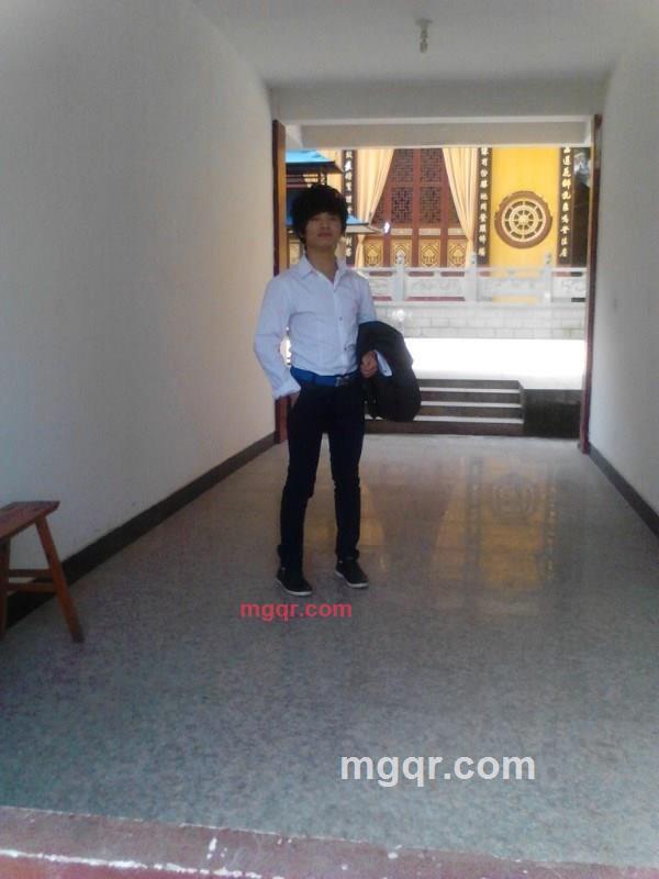 帅气乖乖猪的第9张照片