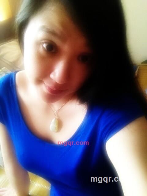 丰满性感女人的第2张照片