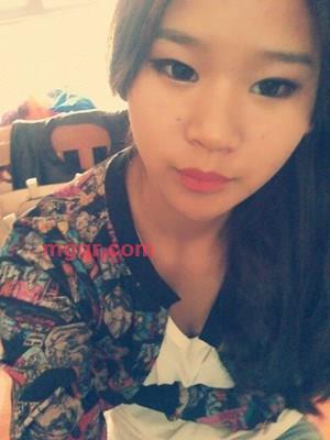 一人一花一世界、的第2张照片