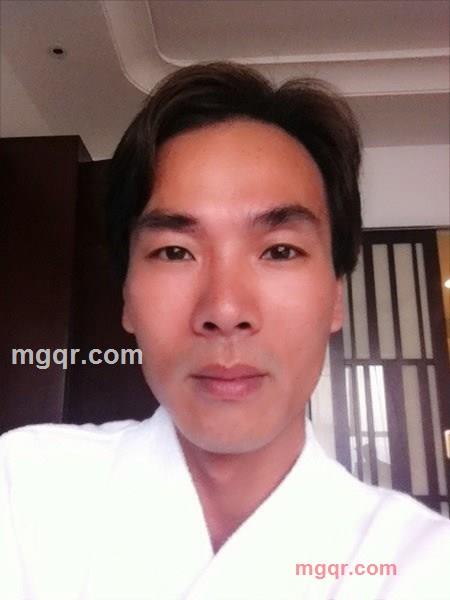 半个月亮的第1张照片