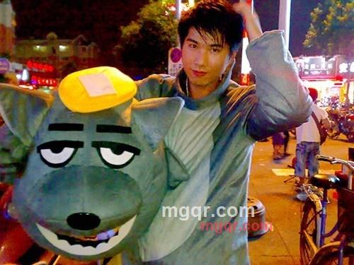 阳光下的七的第2张照片