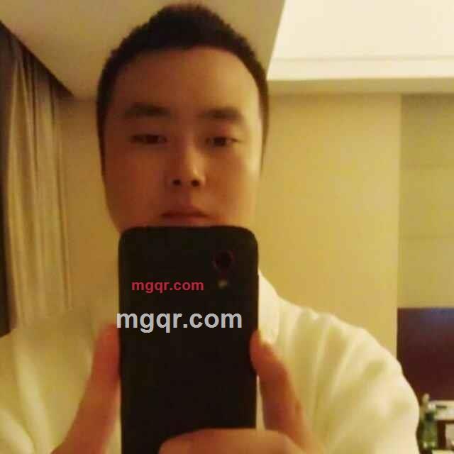 一个大男人的第1张照片