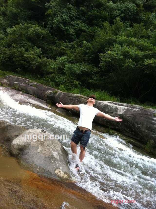 牡丹花下69的第3张照片