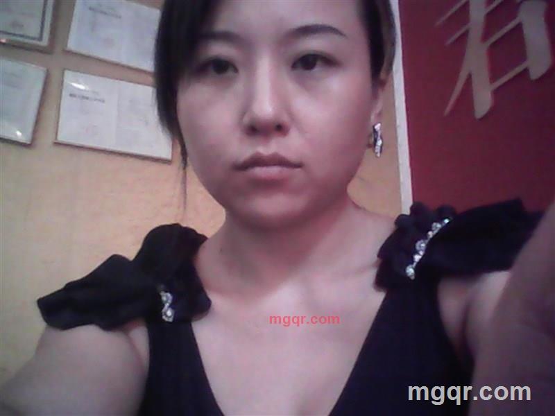 血色妖艳的第1张照片