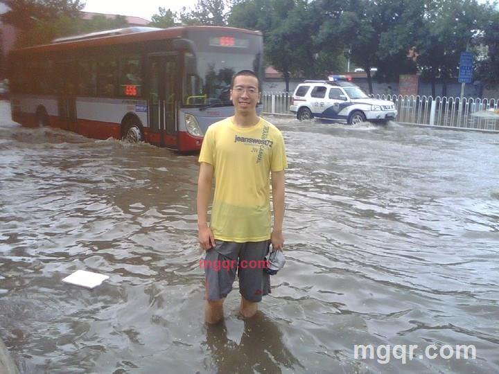 杨树跟的第2张照片