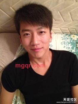 李威的第1张照片