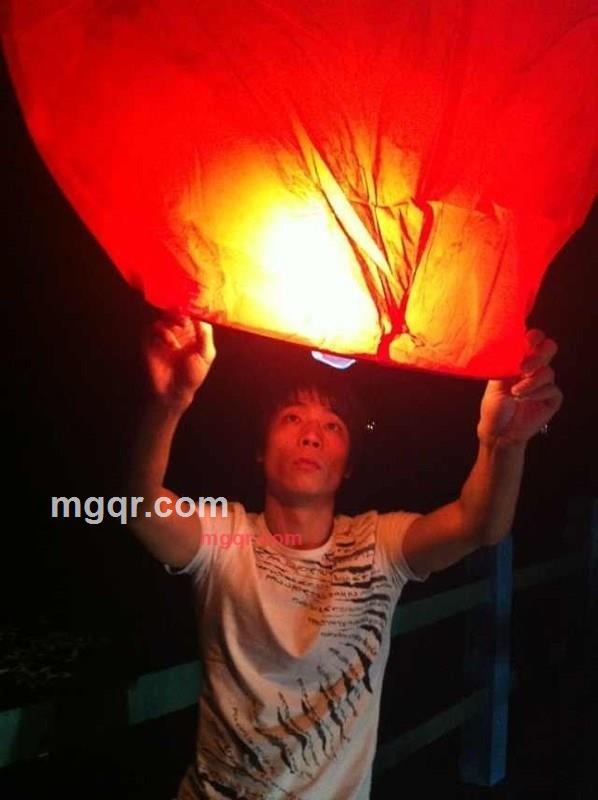 寂寞才說愛的第1张照片