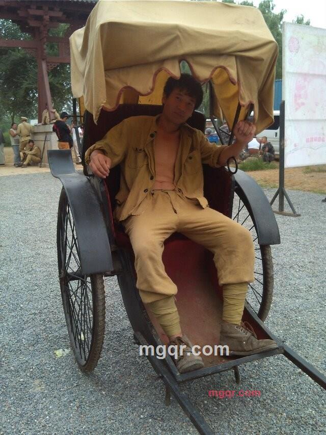 模糊的青春的第2张照片