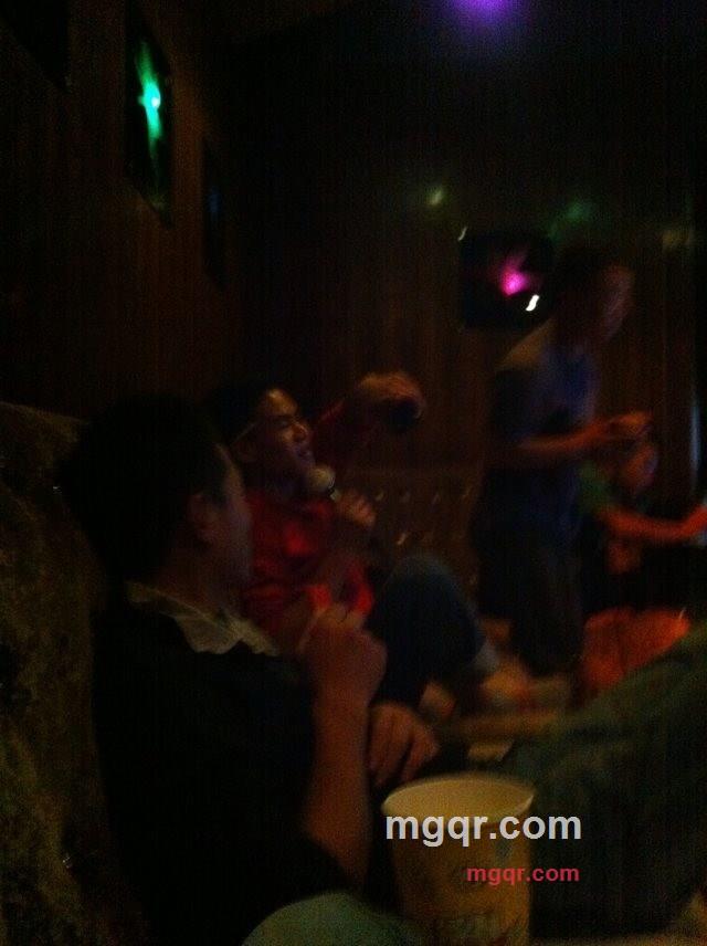 白天不懂夜的黑的第17张照片