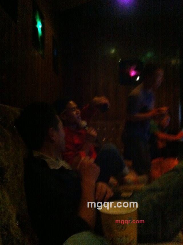 白天不懂夜的黑的第14张照片