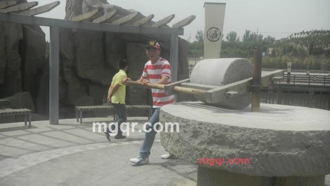 白天不懂夜的黑的第11张照片