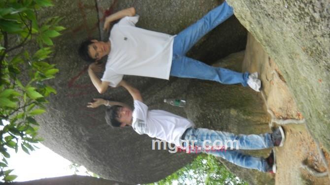 白天不懂夜的黑的第5张照片