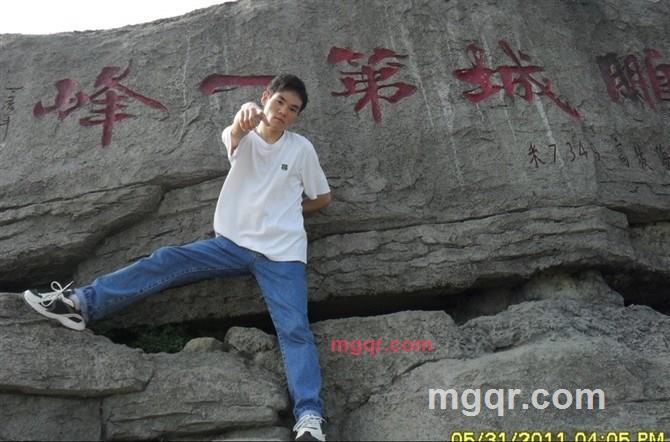 白天不懂夜的黑的第3张照片