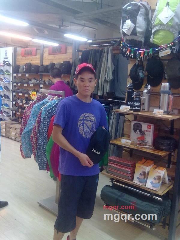 白天不懂夜的黑的第2张照片