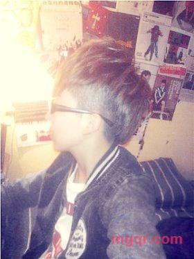 杏逾强的第1张照片