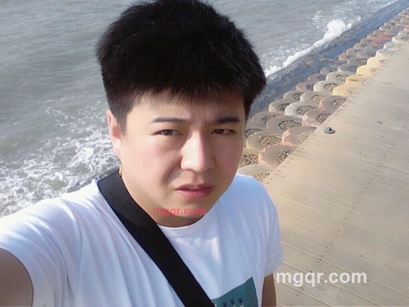 色夜1010的第1张照片