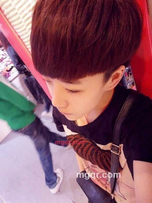 少年丶年少的第2张照片