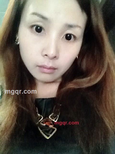 妖眸浅笑的第2张照片