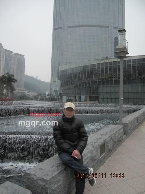 孤单的期待的第1张照片