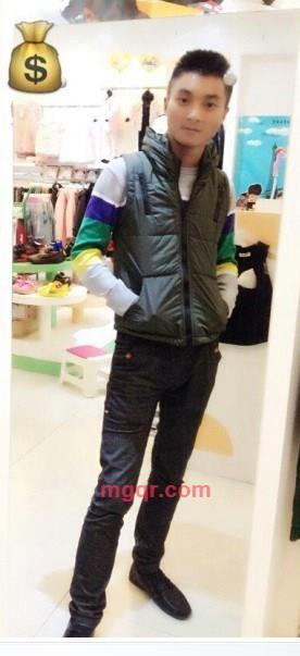 小灰熊。的第1张照片