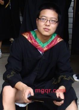 右手边是你的第1张照片