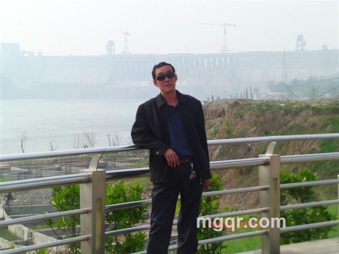 受伤的龙的第1张照片